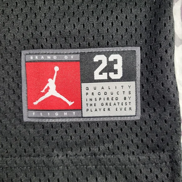 JORDAN Jersey, Authentic, Boys LARGE, Black/Gold, #23 - Picture 5 of 7